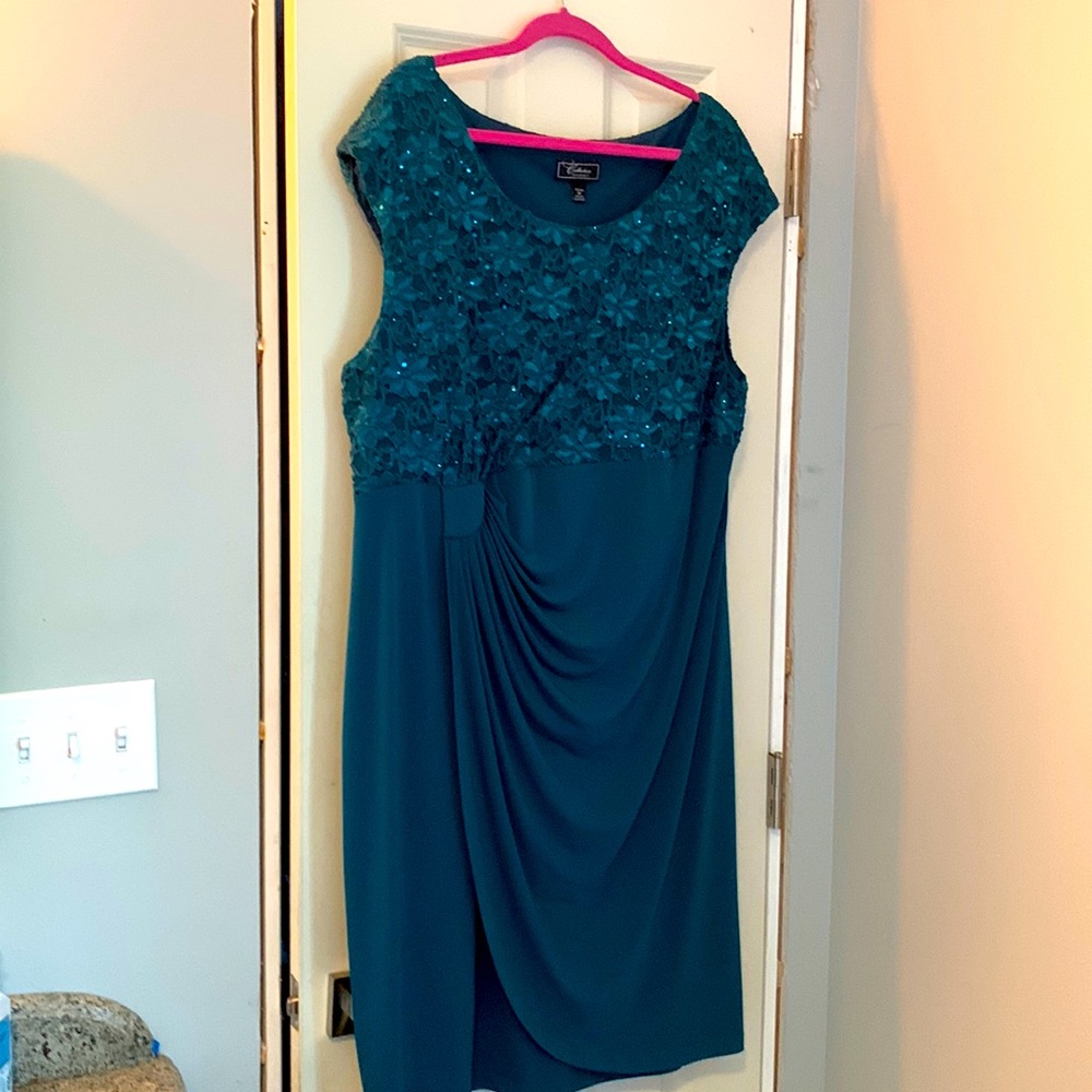 Sparkly green sleeveless dress!